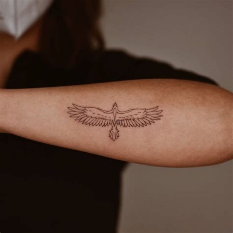 Fineline Tattoo bij Falcon Ink .